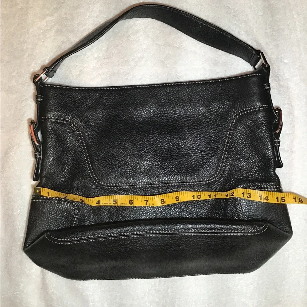 Michael kors black leather shoulder bag